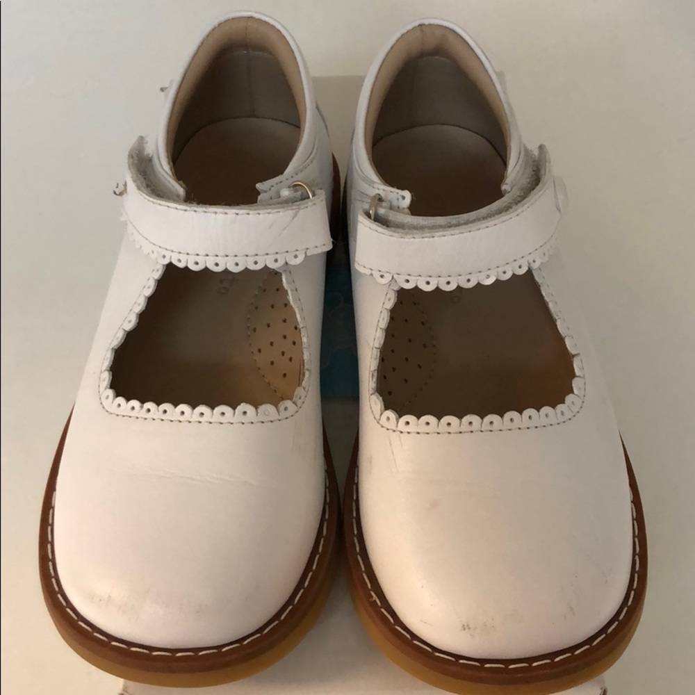 Kids size 11 Mary Jane Elephantito